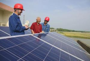 能源局局長：繼續(xù)推進(jìn)光伏扶貧等工作