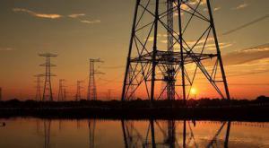 準(zhǔn)東－皖南±1100千伏特高壓輸電工程新疆段全線貫通