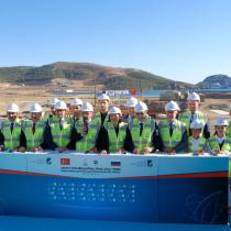 俄羅斯和土耳其總統(tǒng)弗拉基米爾普京和雷杰普塔伊普埃爾多安開始大規(guī)模建設(shè)Akkuyu核電站