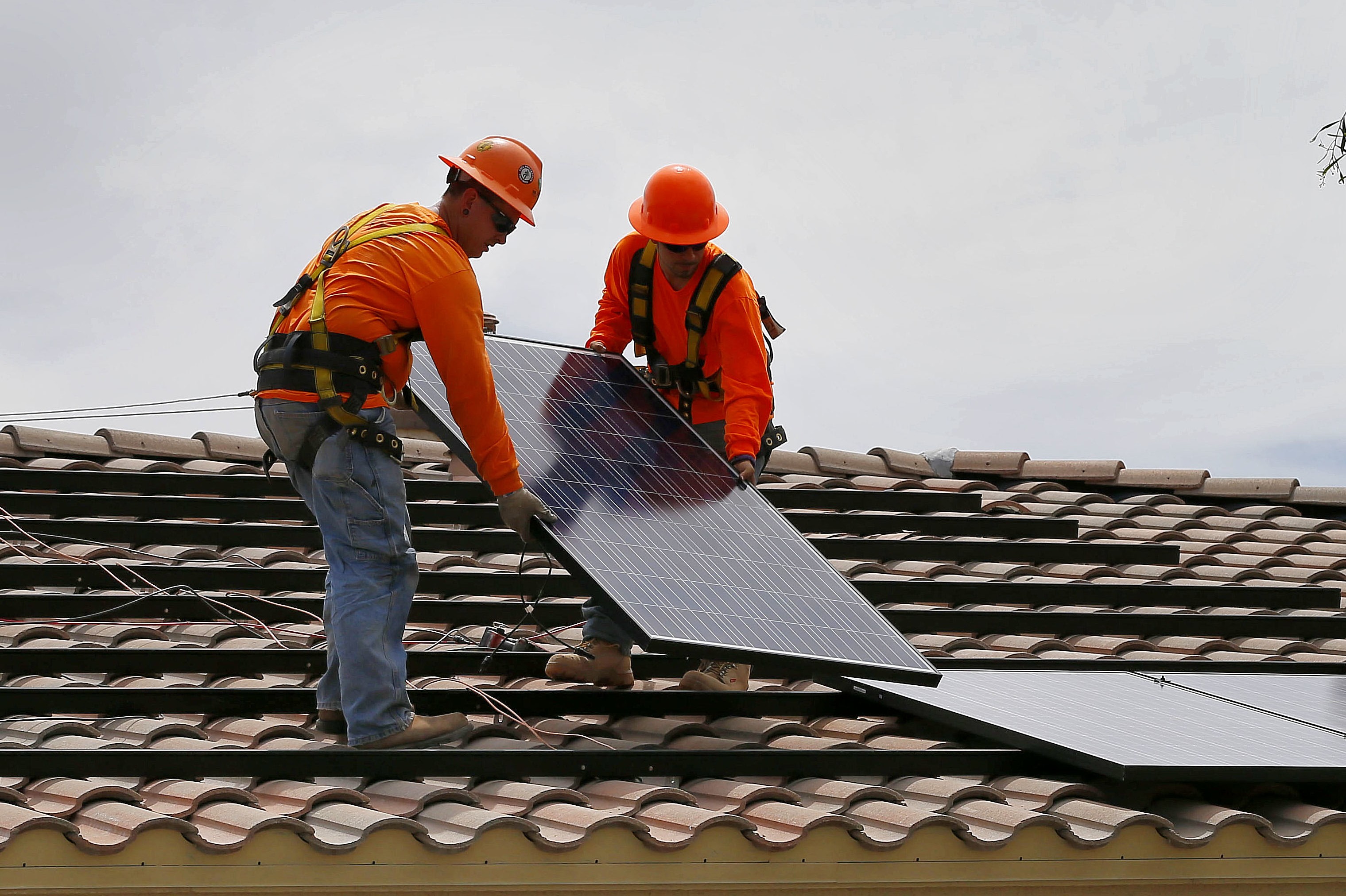 根據(jù)奧巴馬能源主管的報(bào)告，2017年太陽(yáng)能工作崗位下降