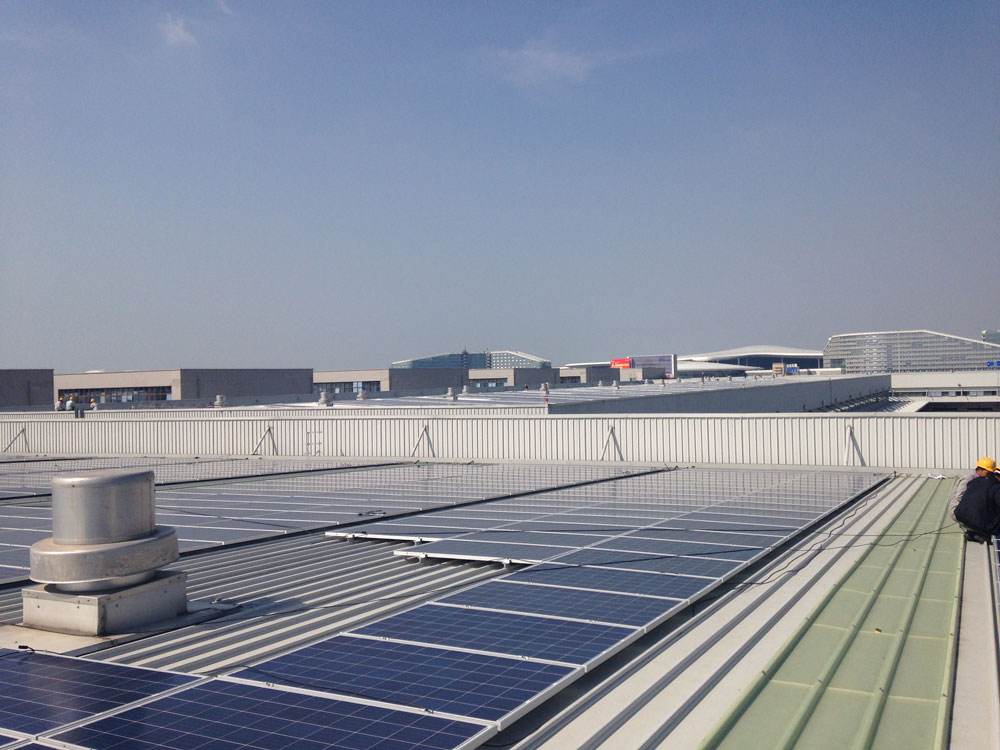 光伏“拉閘”降溫產(chǎn)能無(wú)序增長(zhǎng)