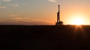 侯明揚(yáng)：美國(guó)頁(yè)巖油產(chǎn)量增長(zhǎng)機(jī)遇與挑戰(zhàn)并存