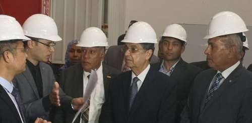 埃及電力部長：加強輸電網(wǎng)絡(luò)