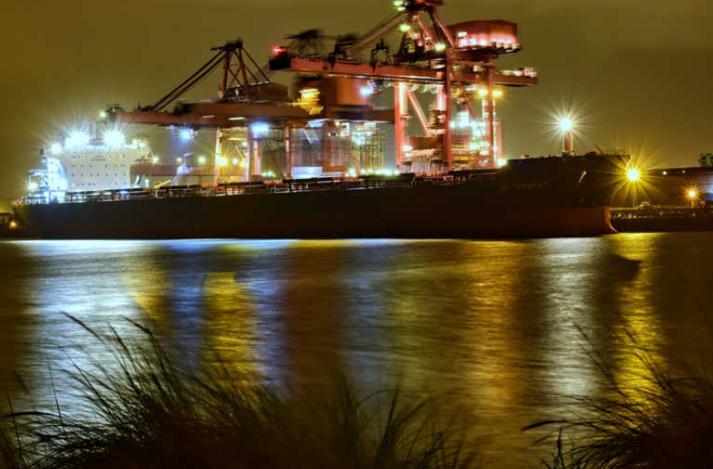 兩個財團(tuán)收購了EDF在敦刻爾克液化天然氣公司65.01％的股份