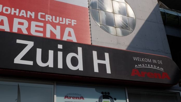 體育館儲(chǔ)能使用二次和新型電動(dòng)車(chē)電池