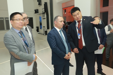 亞美尼亞能源基礎(chǔ)設(shè)施及自然資源部來(lái)訪漢能