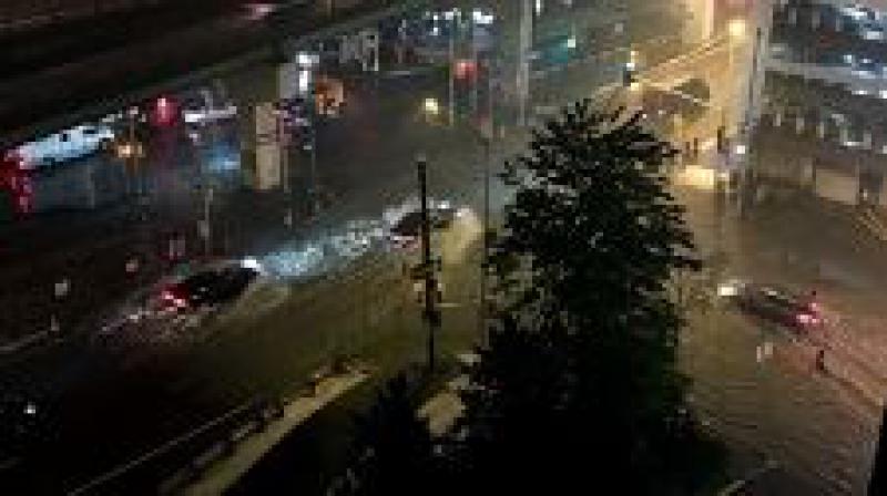 多倫多因洪水引發(fā)嚴(yán)重停電