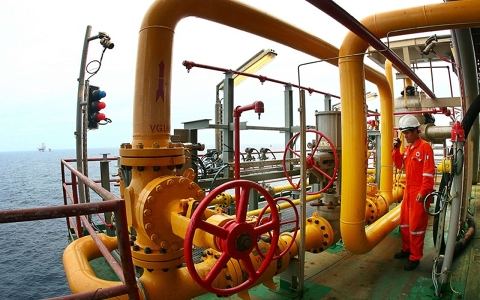 越南石油天然氣集團繼續(xù)在動蕩的石油和天然氣市場的背景下開展生產(chǎn)和業(yè)務(wù)