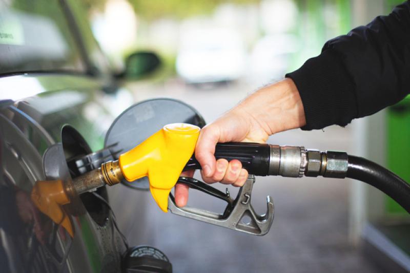 現(xiàn)行成品油定價機制推行滿十年 四季度有望再度改革