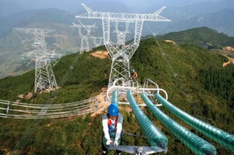 特高壓重啟吸金2000億元 爭(zhēng)議電網(wǎng)工程12年擴(kuò)張路