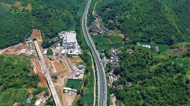 設(shè)計(jì)時(shí)速350公里！中國(guó)渝昆高鐵建設(shè)取得重大突破