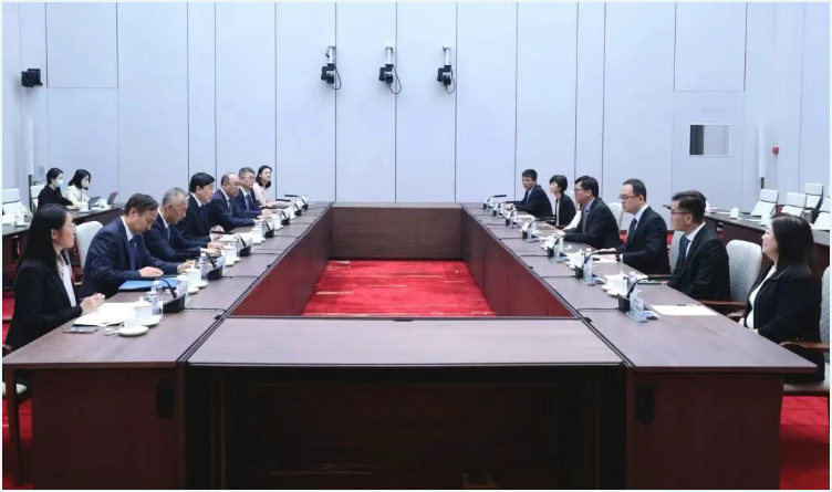 新加坡能源集團(tuán)與國(guó)家電網(wǎng)簽署戰(zhàn)略合作諒解備忘錄