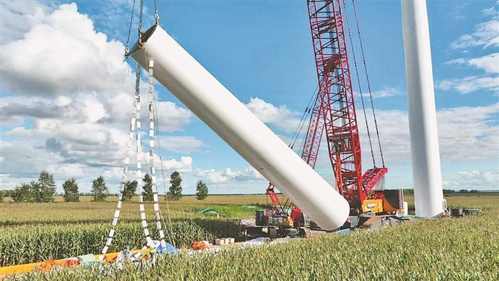 中國能建愛輝200MW一期風(fēng)電項目風(fēng)機(jī)開始吊裝