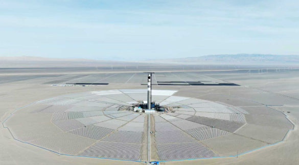 中電建若羌光熱項目吸熱器吊裝圓滿完成