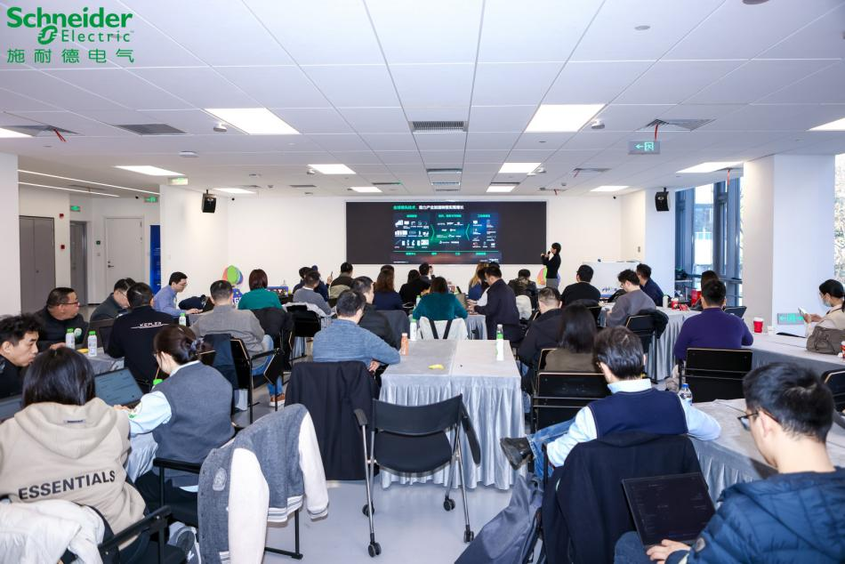 共探AI產(chǎn)業(yè)融合新路徑，施耐德電氣“創(chuàng)贏計(jì)劃”第六季創(chuàng)新日成功舉辦
