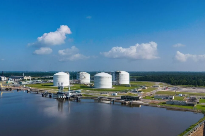 美國能源傳輸公司暫停路易斯安那州液化天然氣出口項目開發(fā)