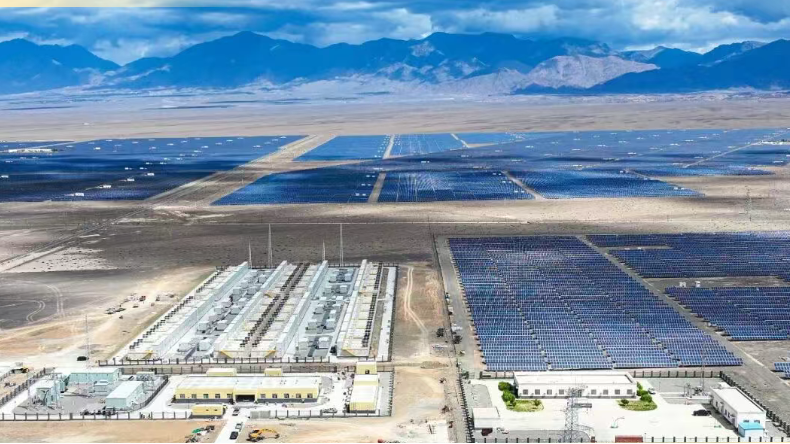 新疆哈密首個(gè)“全釩液流”獨(dú)立儲(chǔ)能電站轉(zhuǎn)入商業(yè)運(yùn)營(yíng)