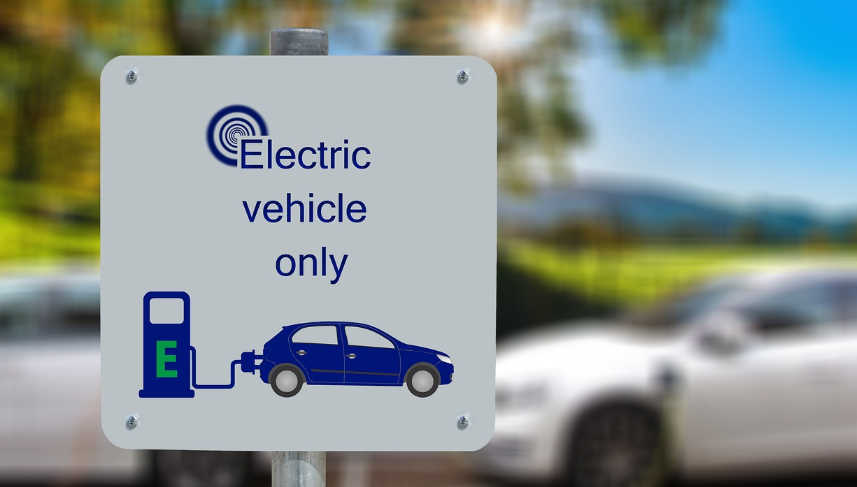 中國(guó)商務(wù)部：加方將給予中國(guó)電動(dòng)汽車每年4.9萬輛的配額，配額內(nèi)享受6.1%最惠國(guó)關(guān)稅待遇