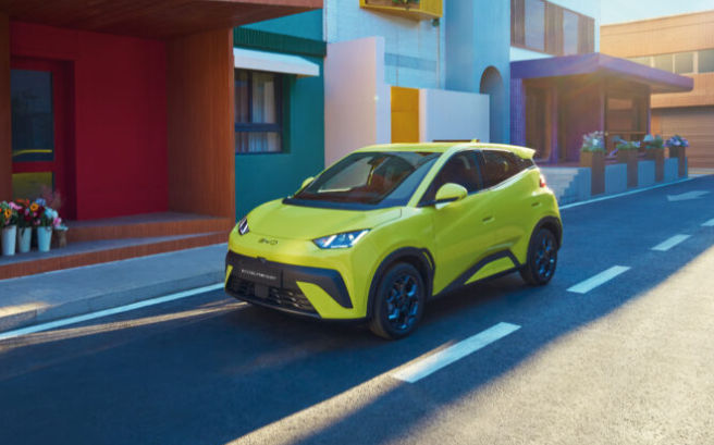 加拿大與中國(guó)達(dá)成協(xié)議允許以特定關(guān)稅進(jìn)口中國(guó)電動(dòng)汽車