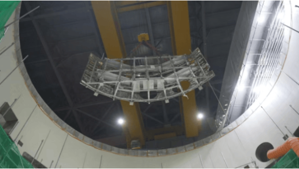 中國(guó)緊湊型核聚變能實(shí)驗(yàn)裝置BEST裝置底部冷屏側(cè)環(huán)體安裝完成