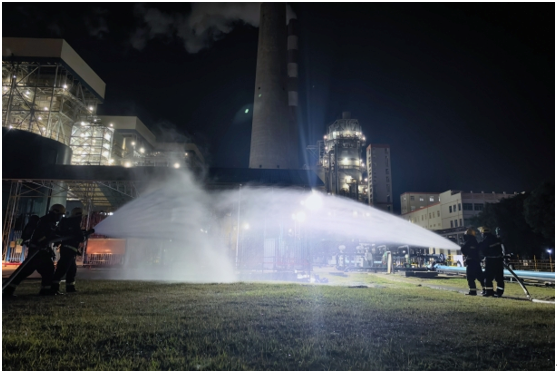 國(guó)能（泉州）熱電有限公司開展夜間突發(fā)火情消防應(yīng)急實(shí)戰(zhàn)演練